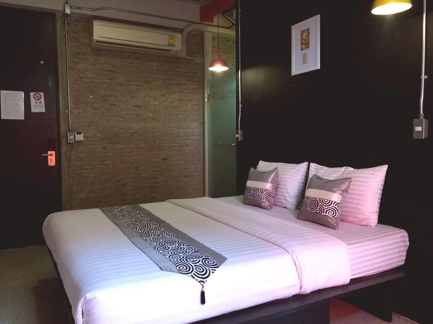 Silom Art Hostel Bangkok Eksteriør billede