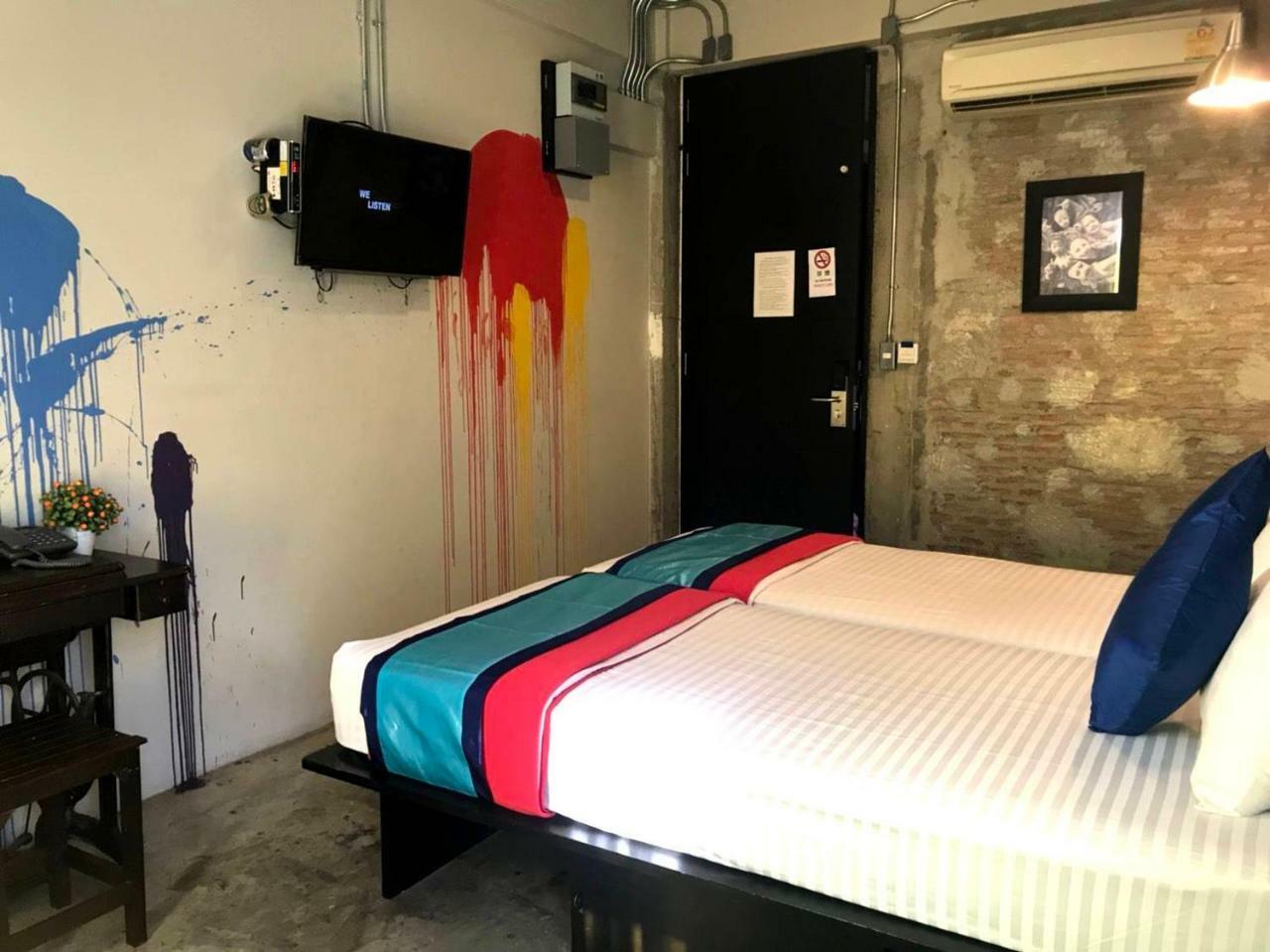 Silom Art Hostel Bangkok Eksteriør billede