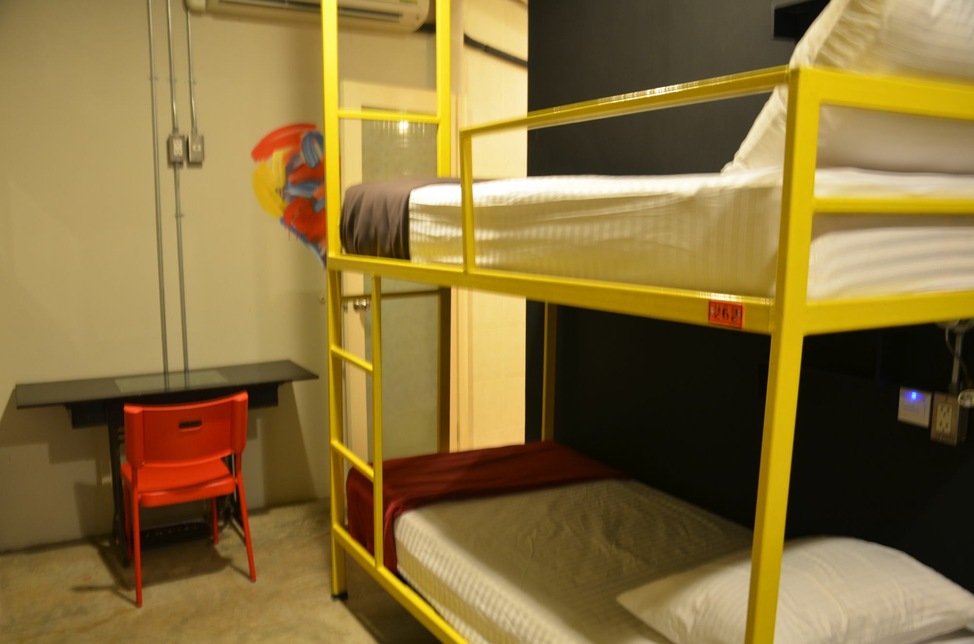 Silom Art Hostel Bangkok Eksteriør billede