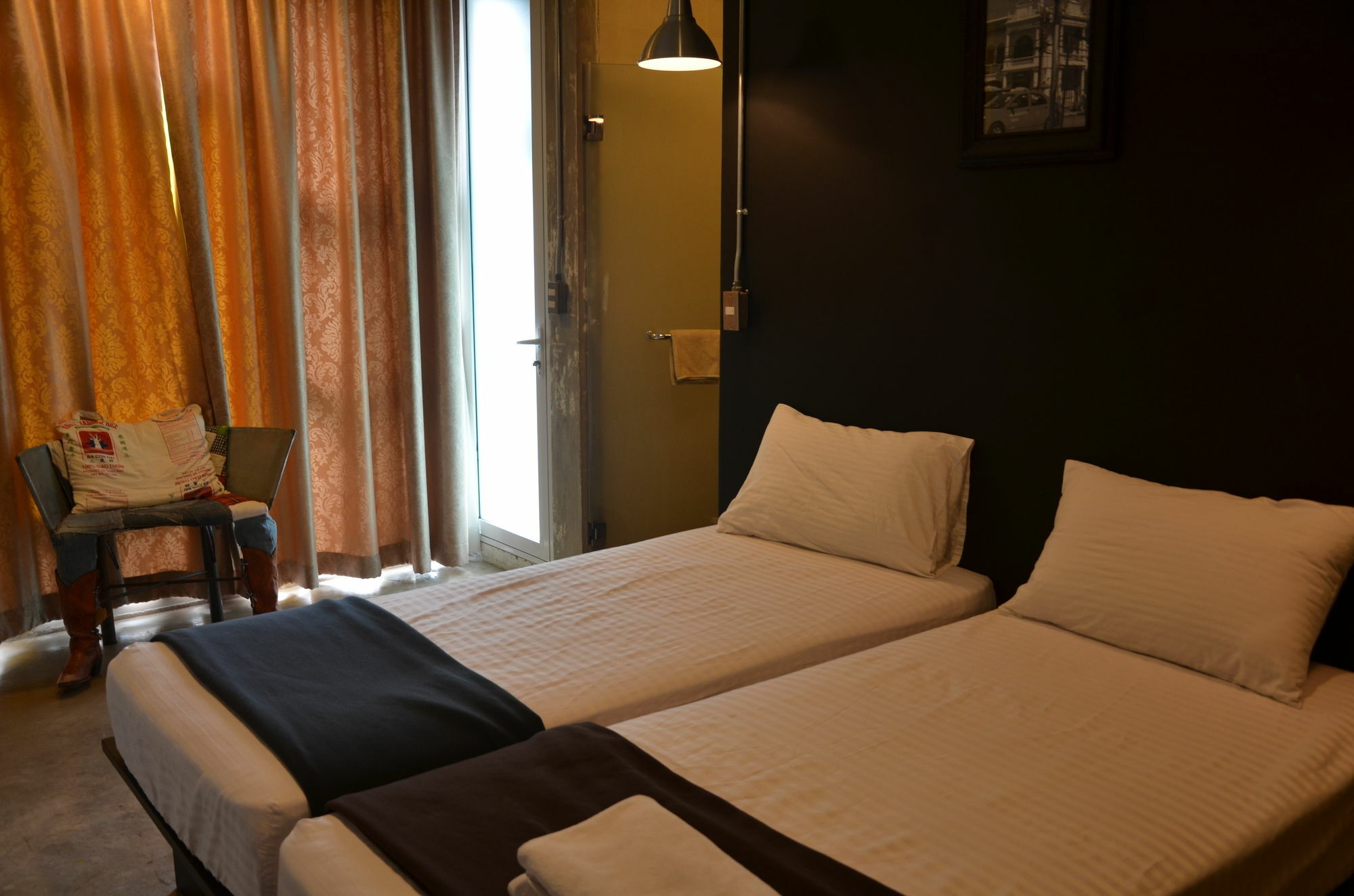Silom Art Hostel Bangkok Eksteriør billede