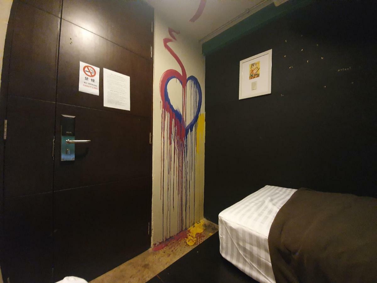 Silom Art Hostel Bangkok Eksteriør billede