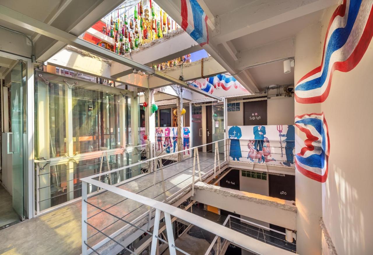 Silom Art Hostel Bangkok Eksteriør billede