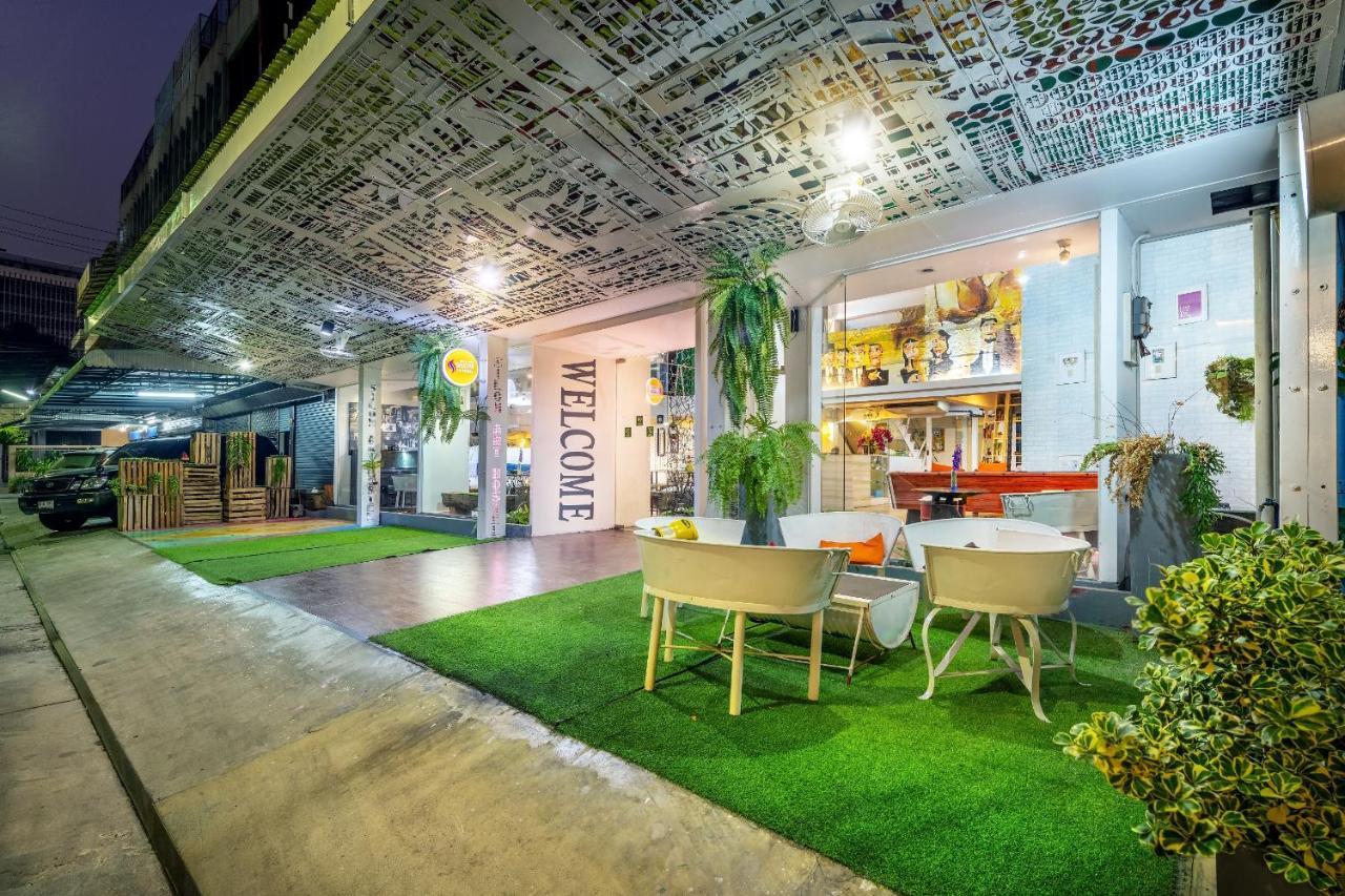 Silom Art Hostel Bangkok Eksteriør billede